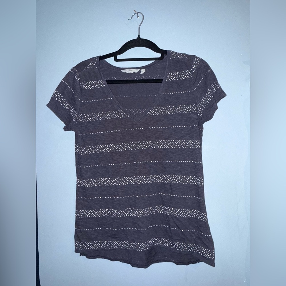 Athleta Blue and White Patterned Short Sleeve Tee